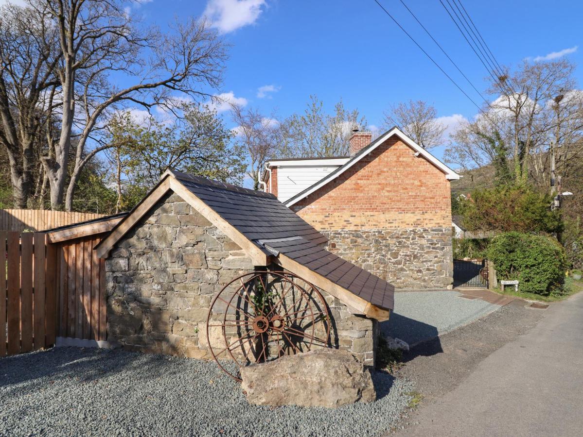 Tan Y Capel Villa Llanbrynmair Exterior photo